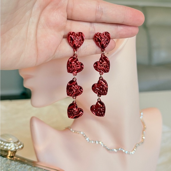 ⚜️ Elegant Red Heart Drop Earrings - Picture 8 of 11